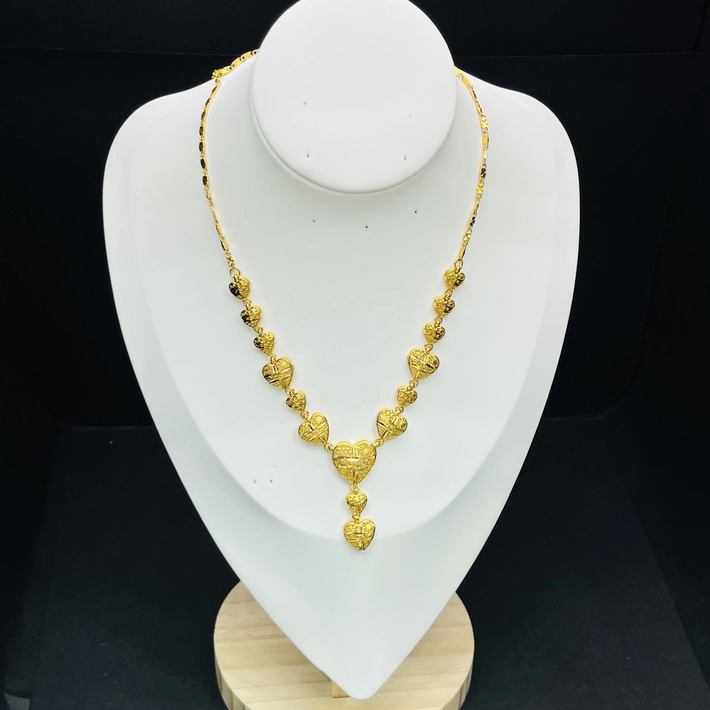 Anita style necklace