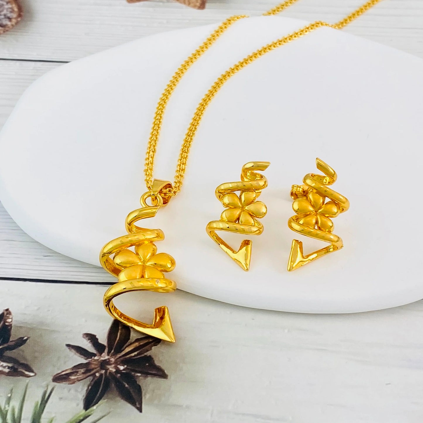 Simple and stunning jewelry sets