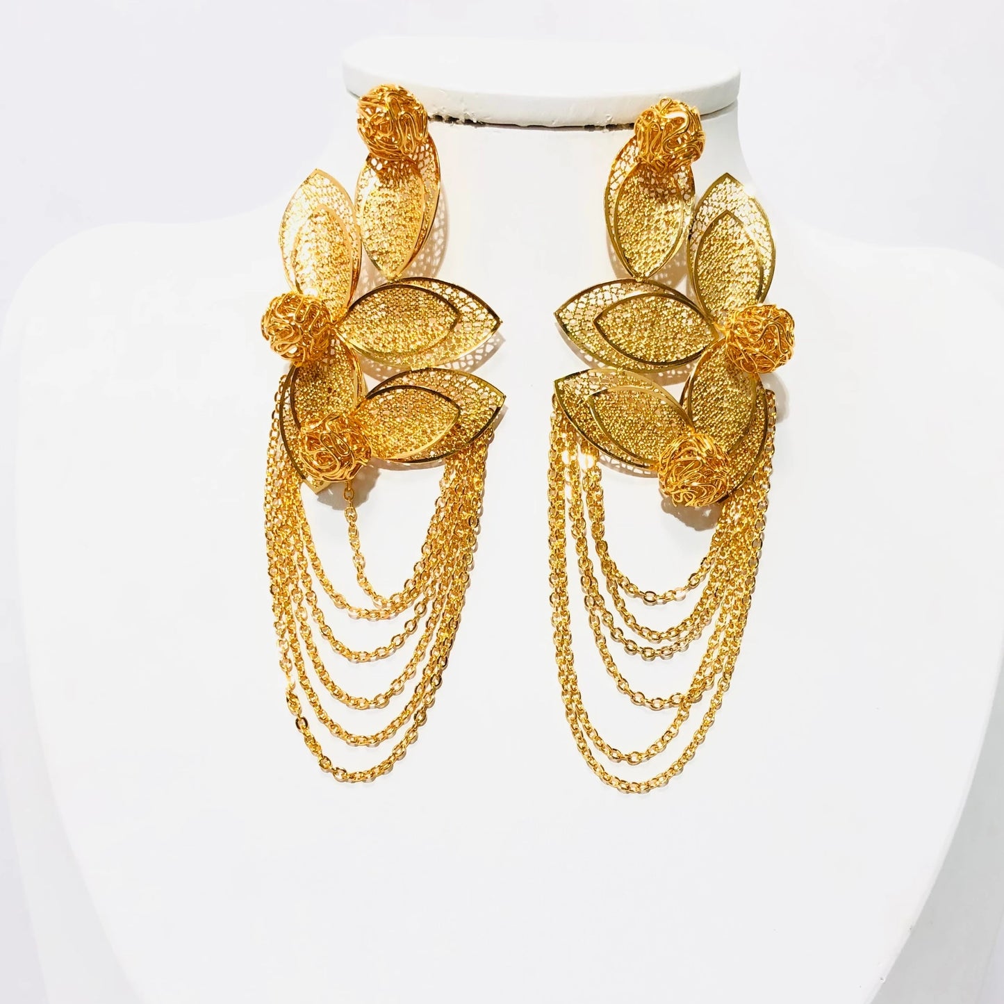 Lady Sowe’ Gold plated earrings